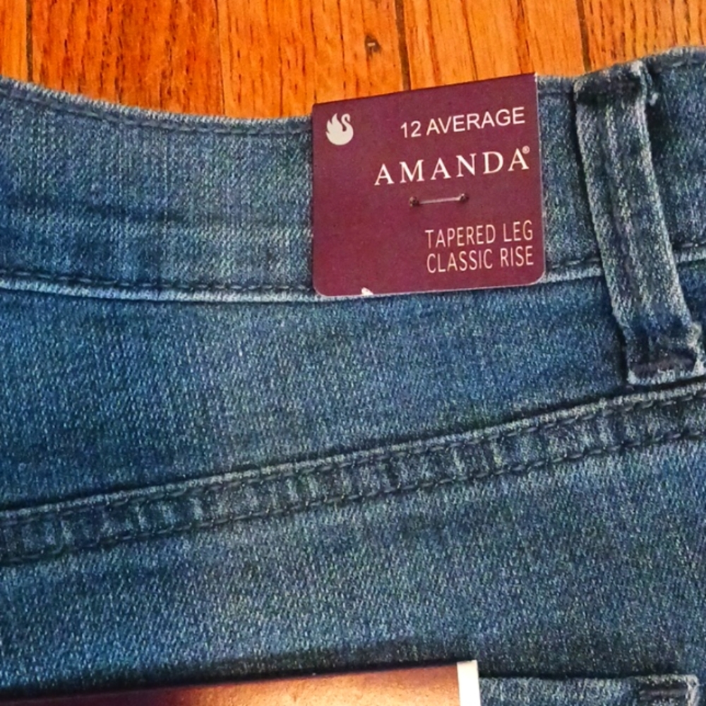 NWT comfy jeans - Picture 8 of 8